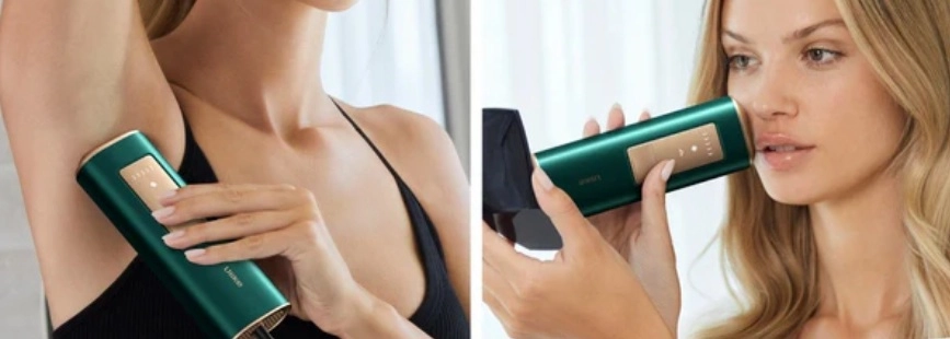 A nő a szőrtelenítő készüléket használja