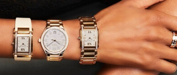 három óra egy női kézen