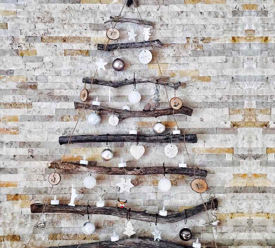 karácsonyfa a falon